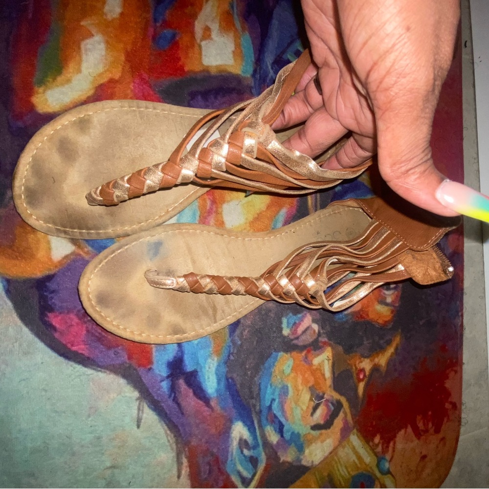 Sandals - Picture 4 of 6